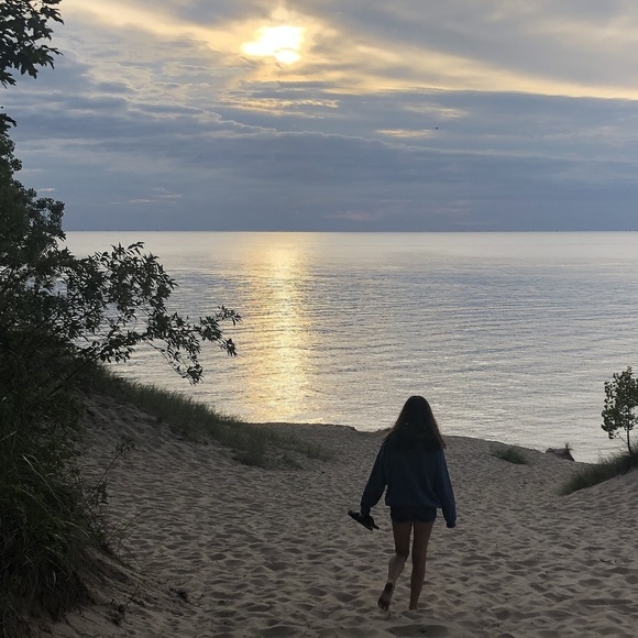 Meet your Posher, Annamaria - Picture 1 of 1